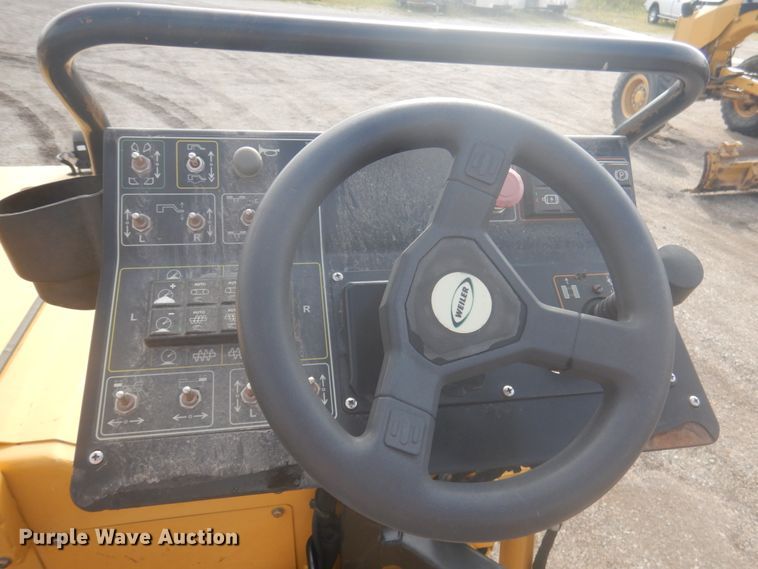 image for item DY9514 2017 Weiler P385B  paver