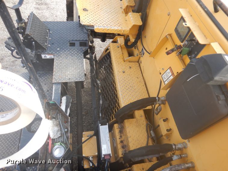 image for item DY9514 2017 Weiler P385B  paver