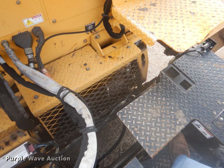 image for item DY9514 2017 Weiler P385B  paver