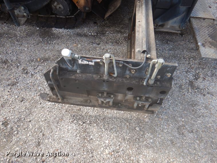 image for item DY9514 2017 Weiler P385B  paver