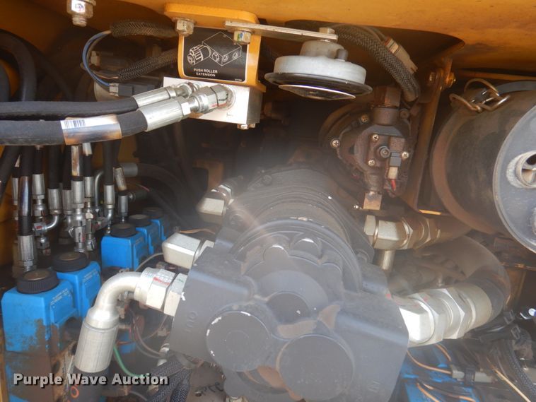 image for item DY9514 2017 Weiler P385B  paver