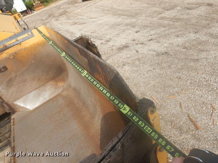 image for item DY9514 2017 Weiler P385B  paver