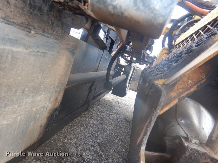 image for item DY9514 2017 Weiler P385B  paver