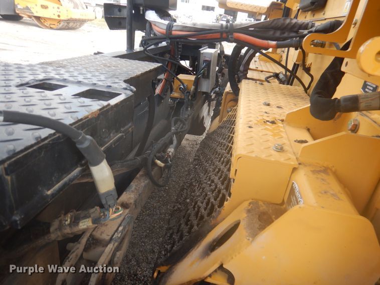 image for item DY9514 2017 Weiler P385B  paver