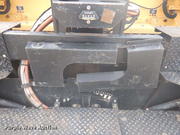 image for item DY9514 2017 Weiler P385B  paver