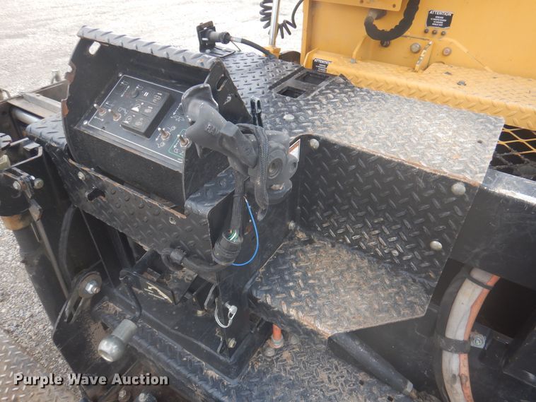 image for item DY9514 2017 Weiler P385B  paver
