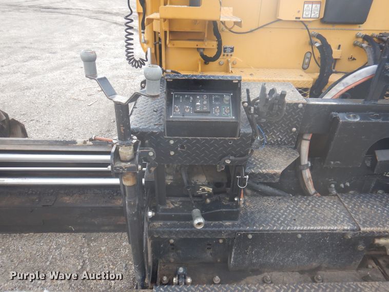 image for item DY9514 2017 Weiler P385B  paver