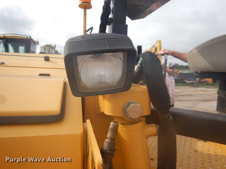 image for item DY9514 2017 Weiler P385B  paver