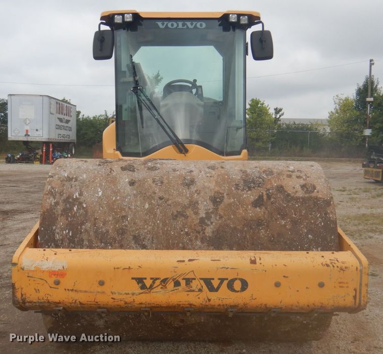 image for item DY9516 2014 Volvo SD115  vibratory single drum roller
