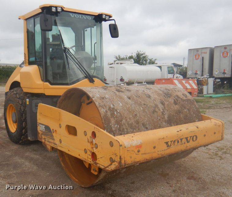 image for item DY9516 2014 Volvo SD115  vibratory single drum roller