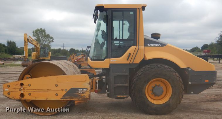 image for item DY9516 2014 Volvo SD115  vibratory single drum roller