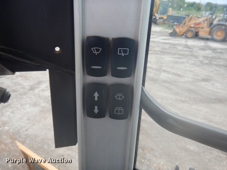 image for item DY9516 2014 Volvo SD115  vibratory single drum roller