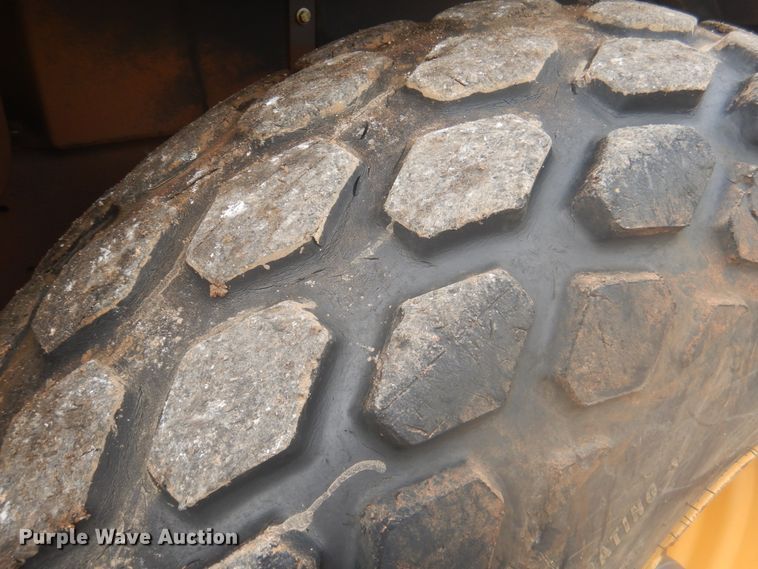 image for item DY9516 2014 Volvo SD115  vibratory single drum roller