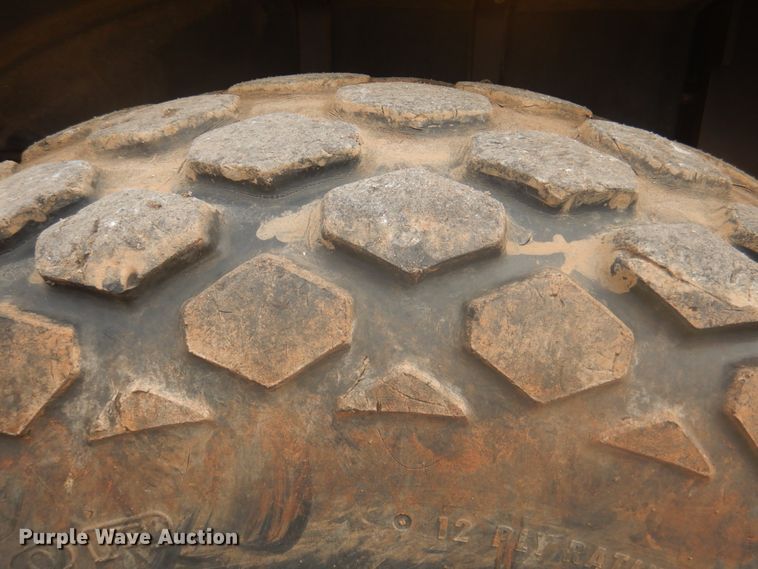 image for item DY9516 2014 Volvo SD115  vibratory single drum roller