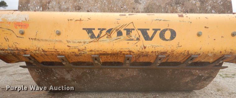 image for item DY9516 2014 Volvo SD115  vibratory single drum roller
