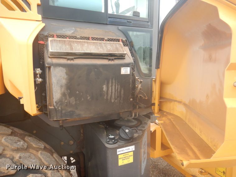 image for item DY9516 2014 Volvo SD115  vibratory single drum roller