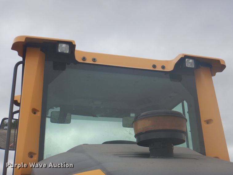 image for item DY9516 2014 Volvo SD115  vibratory single drum roller