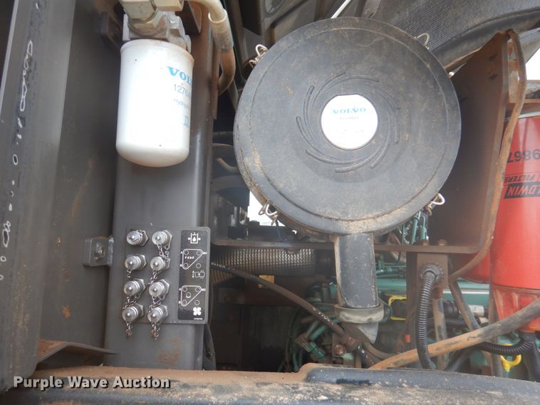 image for item DY9516 2014 Volvo SD115  vibratory single drum roller