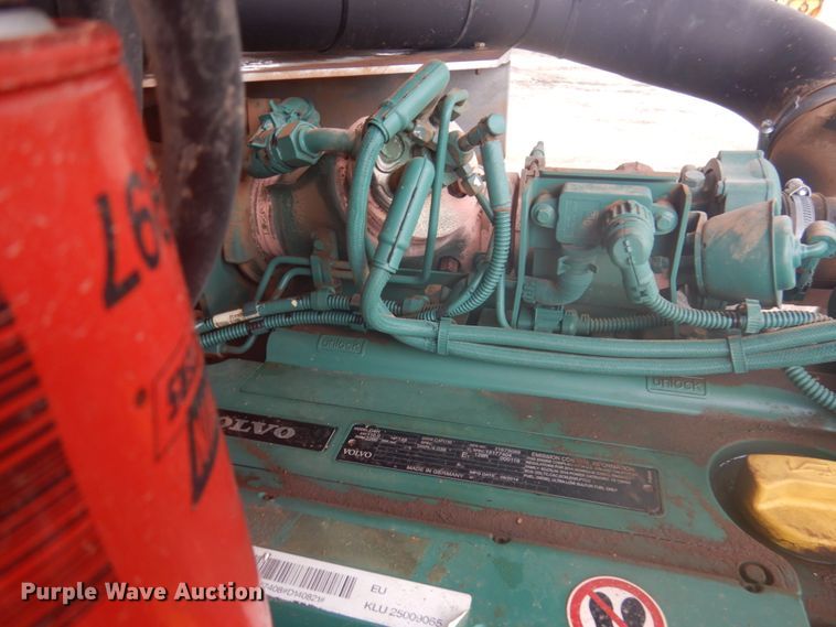 image for item DY9516 2014 Volvo SD115  vibratory single drum roller