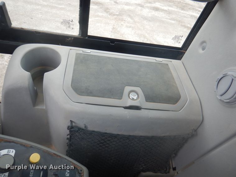 image for item DY9517 2014 Volvo SD115  vibratory single drum roller