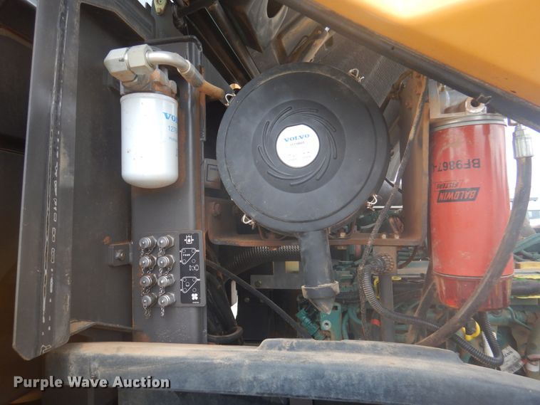 image for item DY9517 2014 Volvo SD115  vibratory single drum roller