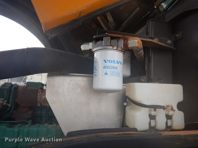 image for item DY9517 2014 Volvo SD115  vibratory single drum roller