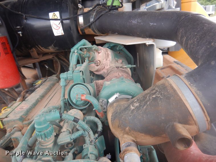 image for item DY9517 2014 Volvo SD115  vibratory single drum roller