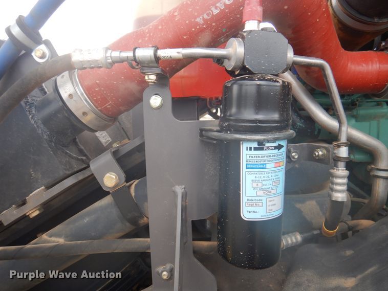 image for item DY9517 2014 Volvo SD115  vibratory single drum roller