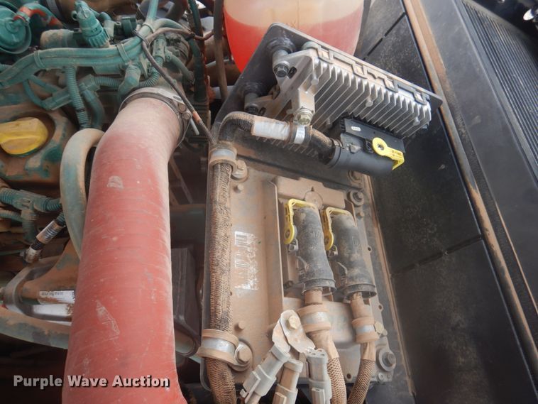 image for item DY9517 2014 Volvo SD115  vibratory single drum roller