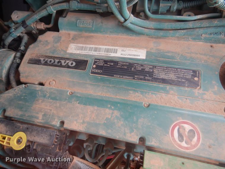 image for item DY9517 2014 Volvo SD115  vibratory single drum roller