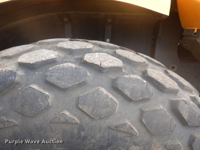 image for item DY9517 2014 Volvo SD115  vibratory single drum roller