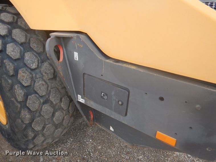 image for item DY9517 2014 Volvo SD115  vibratory single drum roller