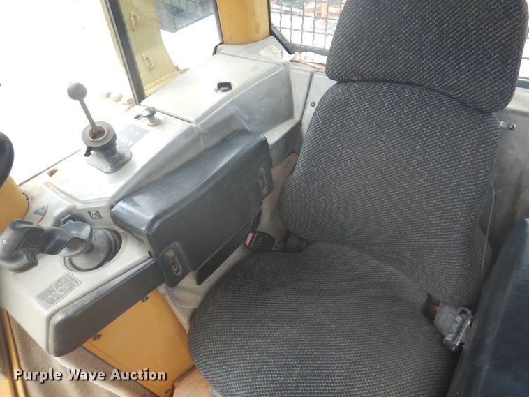 image for item DY9518 2006 Caterpillar D5N XL  crawler dozer