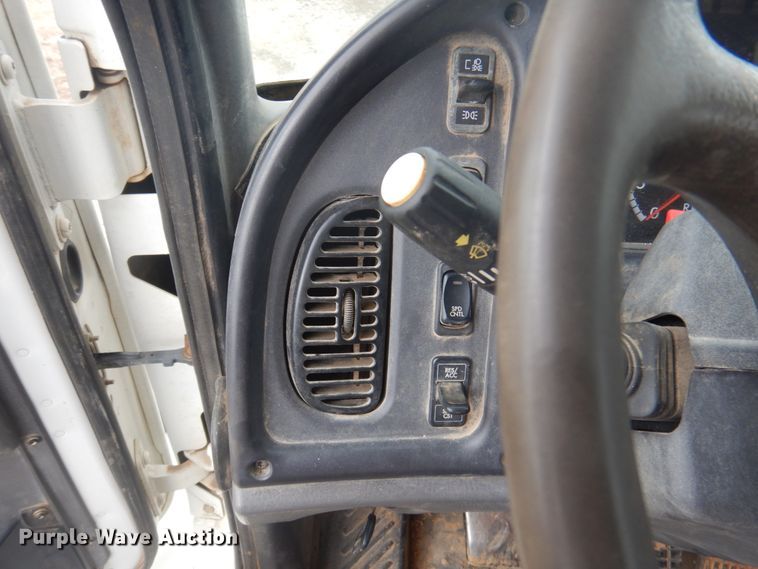 image for item DY9519 2007 Freightliner Business Class M2  tank truck