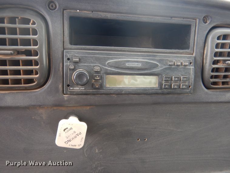 image for item DY9519 2007 Freightliner Business Class M2  tank truck