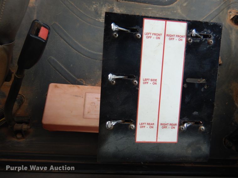 image for item DY9519 2007 Freightliner Business Class M2  tank truck