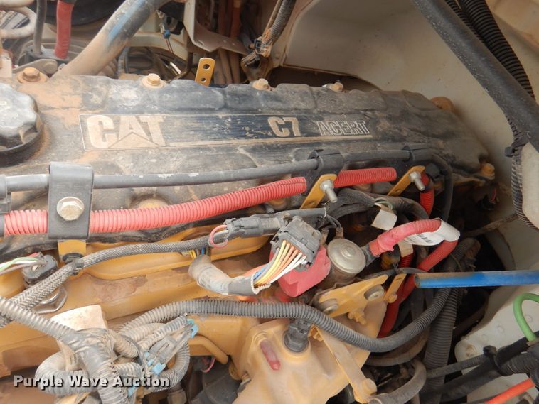 image for item DY9519 2007 Freightliner Business Class M2  tank truck