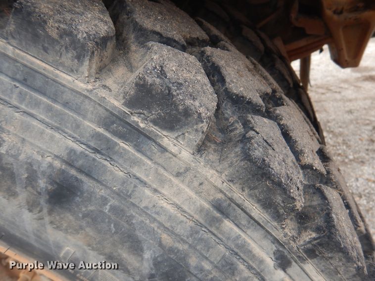 image for item DY9519 2007 Freightliner Business Class M2  tank truck