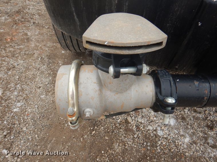 image for item DY9519 2007 Freightliner Business Class M2  tank truck