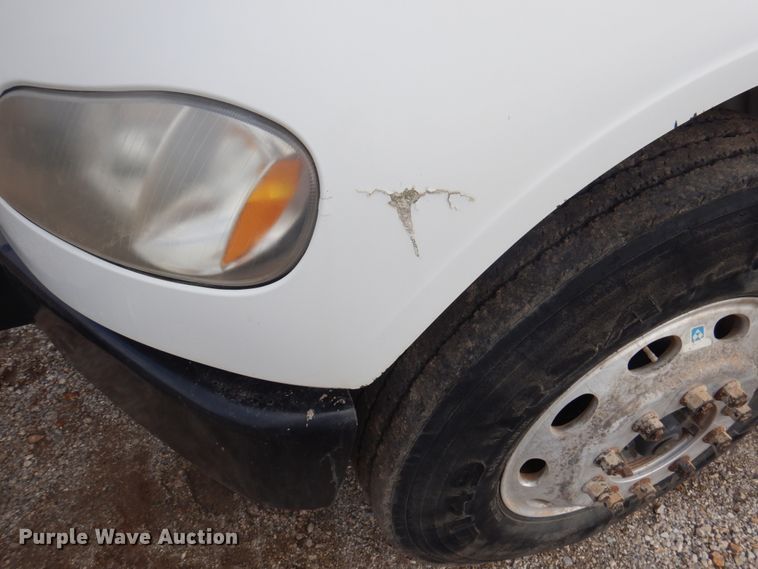 image for item DY9519 2007 Freightliner Business Class M2  tank truck