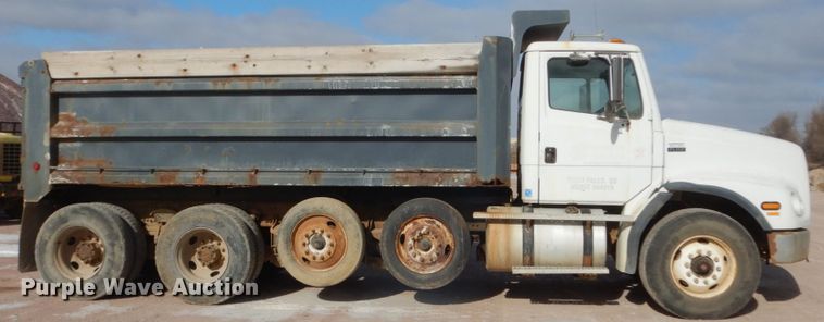 image for item EC9161 2002 Freightliner FL112 dump truck