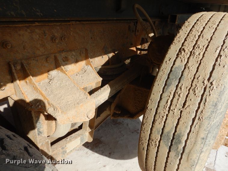 image for item EC9161 2002 Freightliner FL112 dump truck