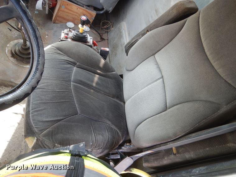 image for item EC9161 2002 Freightliner FL112 dump truck