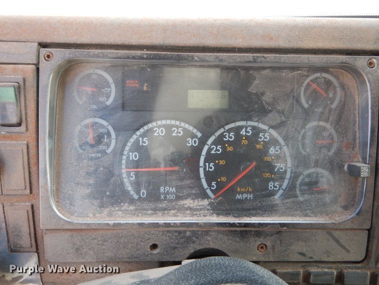 image for item EC9161 2002 Freightliner FL112 dump truck