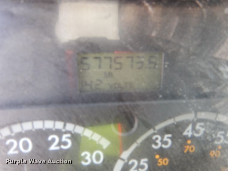 image for item EC9161 2002 Freightliner FL112 dump truck