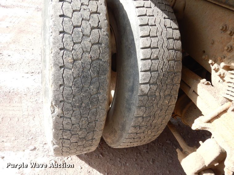 image for item EC9161 2002 Freightliner FL112 dump truck