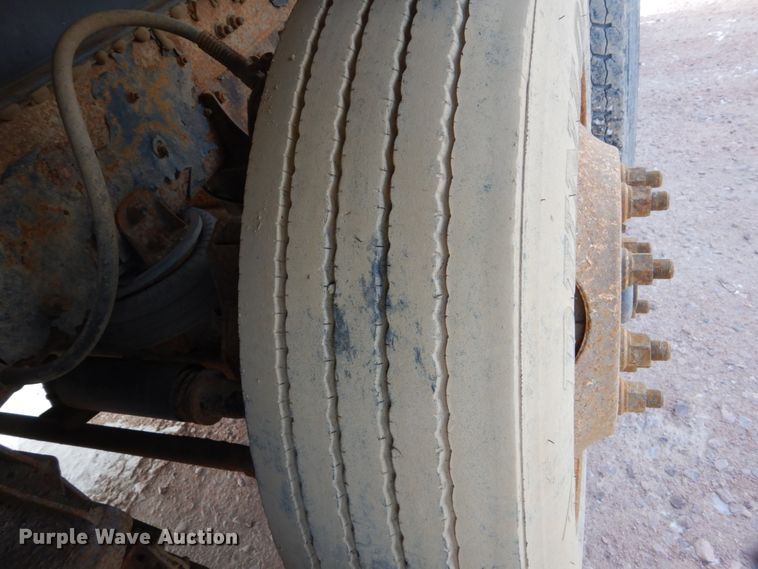 image for item EC9161 2002 Freightliner FL112 dump truck