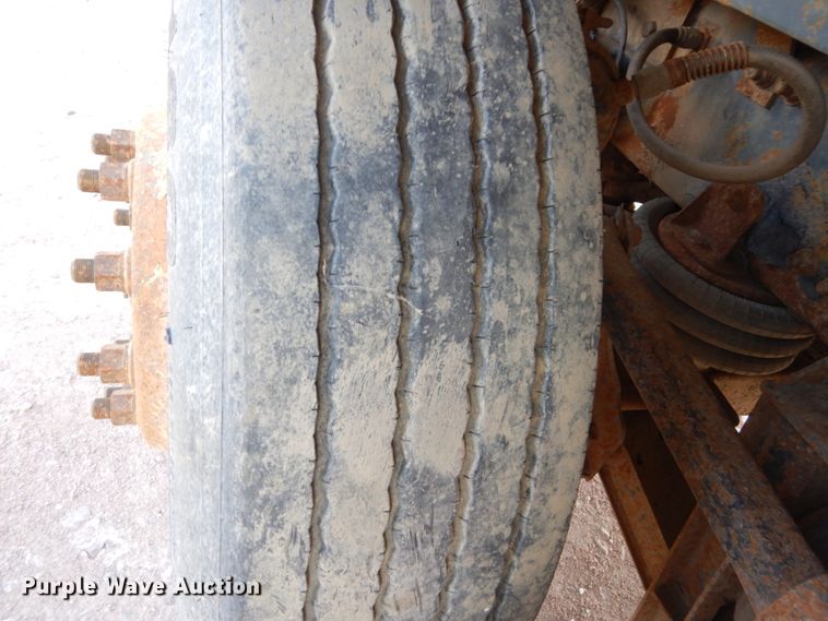 image for item EC9161 2002 Freightliner FL112 dump truck