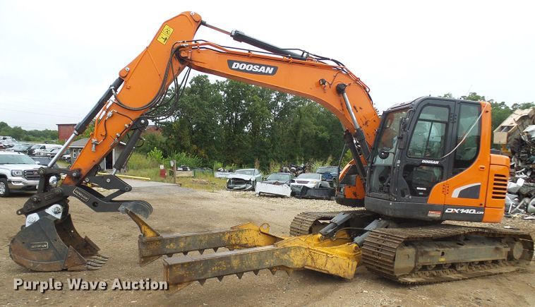 image for item EP9885 2018 Doosan DX140LCR-5  excavator