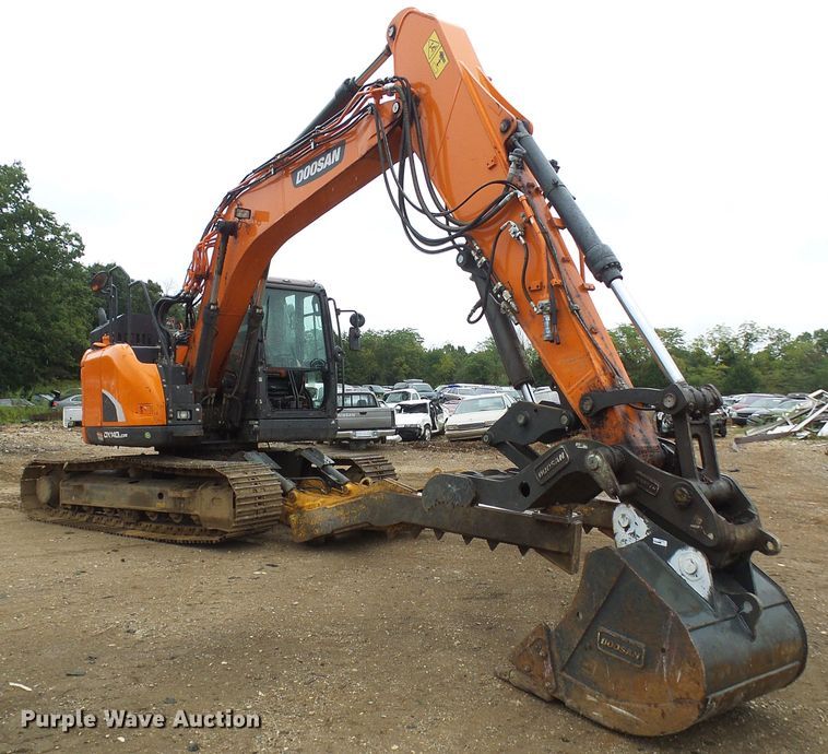 image for item EP9885 2018 Doosan DX140LCR-5  excavator